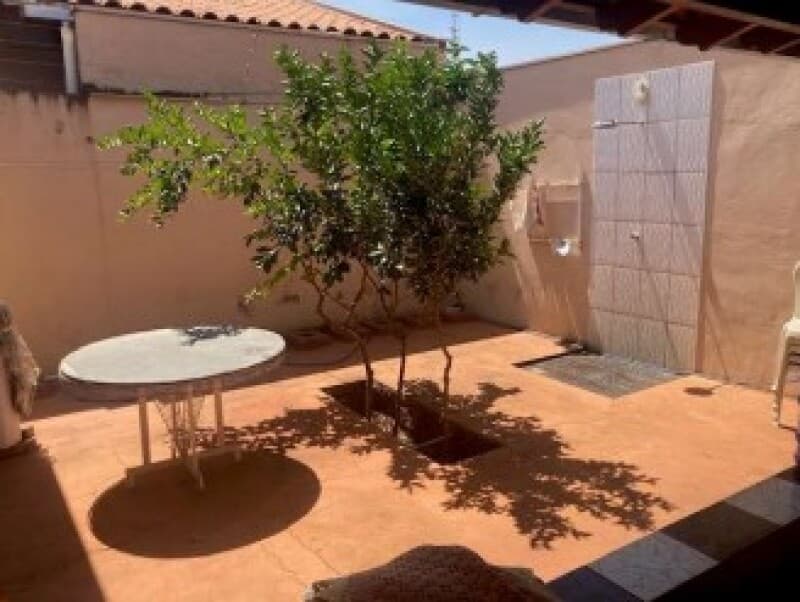 Foto 3 de 8: Casa em leilão em Uberaba - MG, bairro Josa Bernardino — LOTE 001 IMÓVEL RESIDENCIAL NO BAIRRO JOSA BERNARDINO EM UBERABA/MG