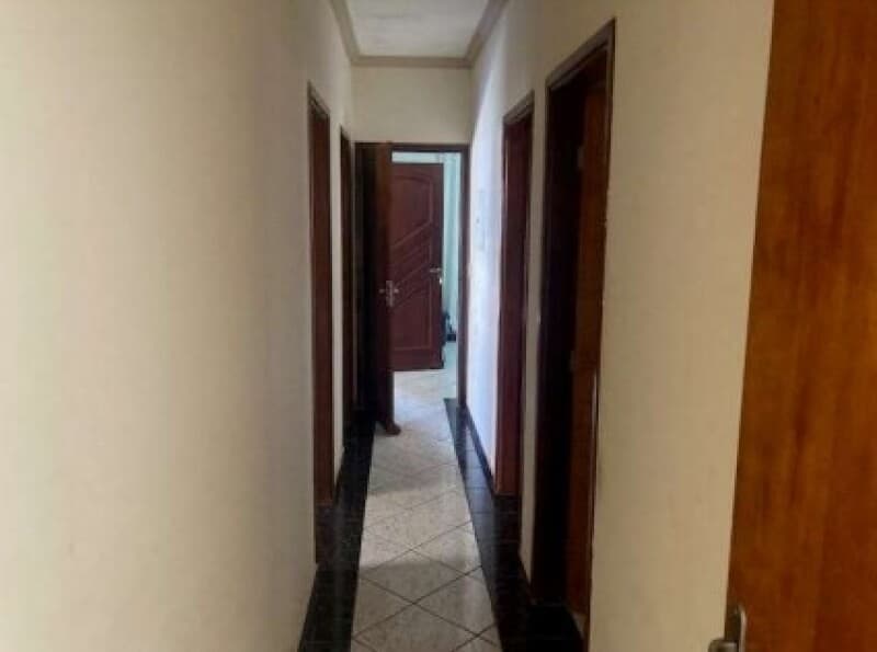 Foto 4 de 8: Casa em leilão em Uberaba - MG, bairro Josa Bernardino — LOTE 001 IMÓVEL RESIDENCIAL NO BAIRRO JOSA BERNARDINO EM UBERABA/MG