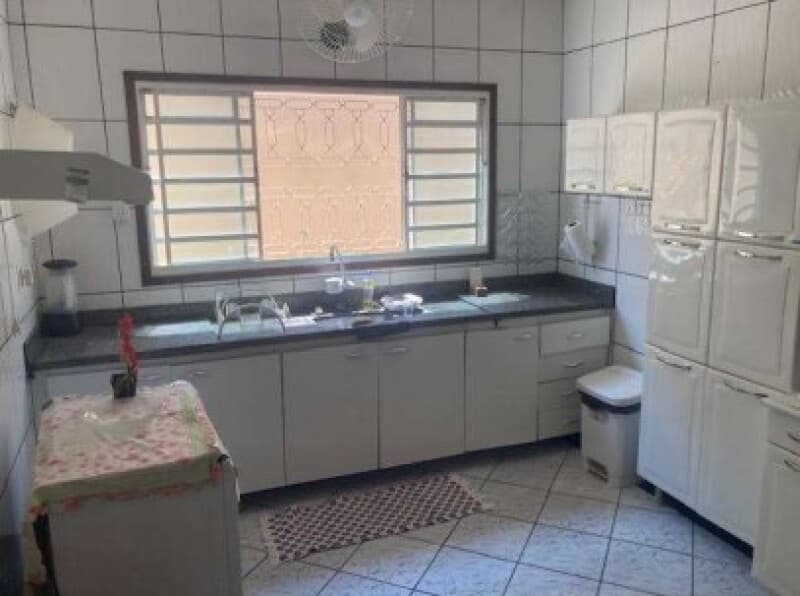 Foto 7 de 8: Casa em leilão em Uberaba - MG, bairro Josa Bernardino — LOTE 001 IMÓVEL RESIDENCIAL NO BAIRRO JOSA BERNARDINO EM UBERABA/MG