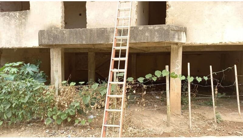Foto 17 de 29: Apartamento em leilão em São Sebastião Do Anta - MG, bairro Centro — LOTE 003 FRAÇÃO DE 41,66% DE UM PRÉDIO EM CONSTRUÇÃO EM SÃO SEBASTIÃO DO ANTA/MG