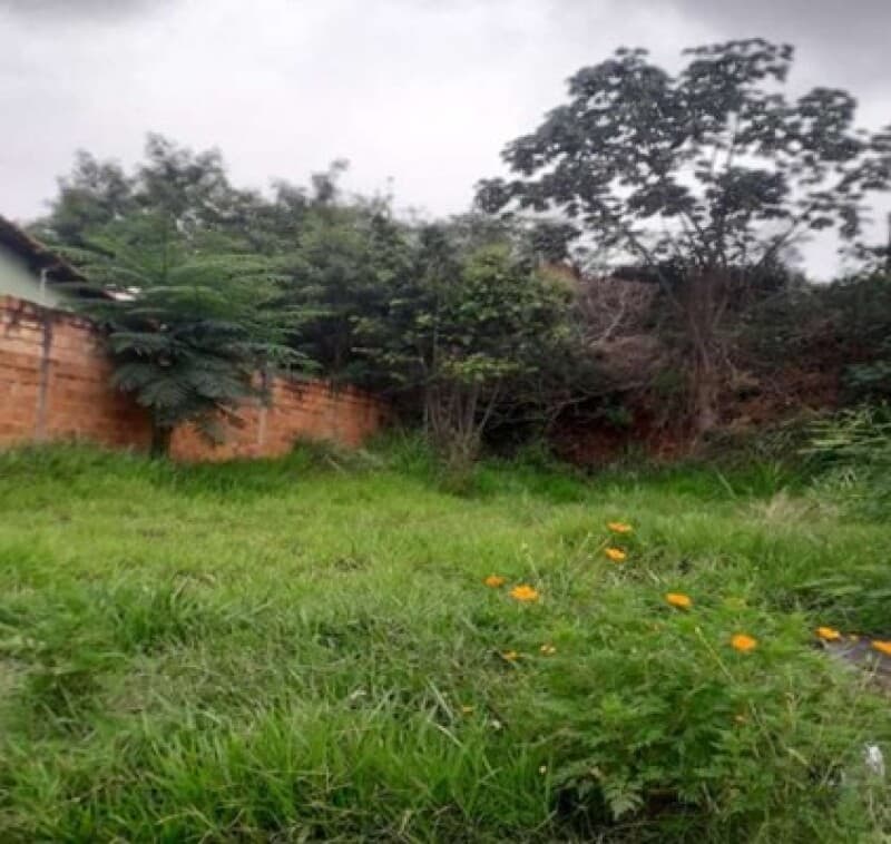 Foto 12 de 15: Casa em leilão em Uberlândia - MG, bairro Pacaembu — LOTE 001 IMÓVEL RESIDENCIAL NO BAIRRO PACAEMBU EM UBERLÂNDIA/MG