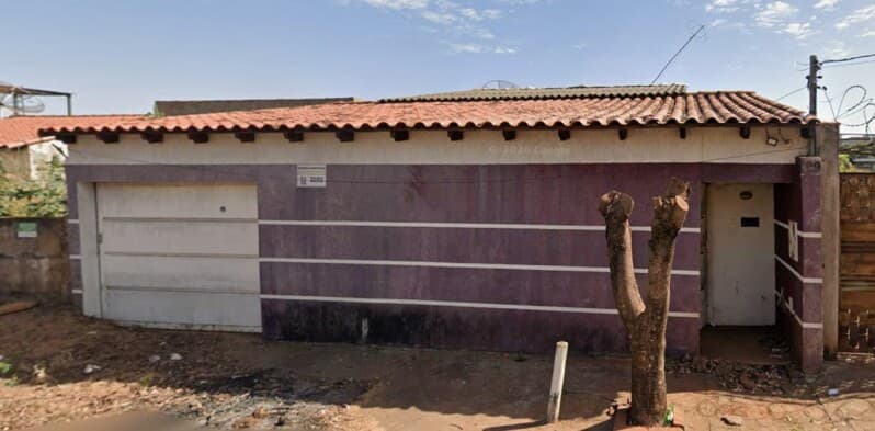 Foto 1 de 15: Casa em leilão em Uberlândia - MG, bairro Pacaembu — LOTE 001 IMÓVEL RESIDENCIAL NO BAIRRO PACAEMBU EM UBERLÂNDIA/MG