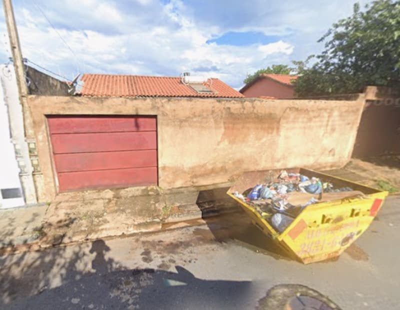 Foto 1 de 2: Casa em leilão em Patrocínio - MG, bairro Enéas Ferreira de Aguiar — LOTE 001 IMÓVEL RESIDENCIAL NO BAIRRO ENÉAS FERREIRA DE AGUIAR EM PATROCÍNIO/MG