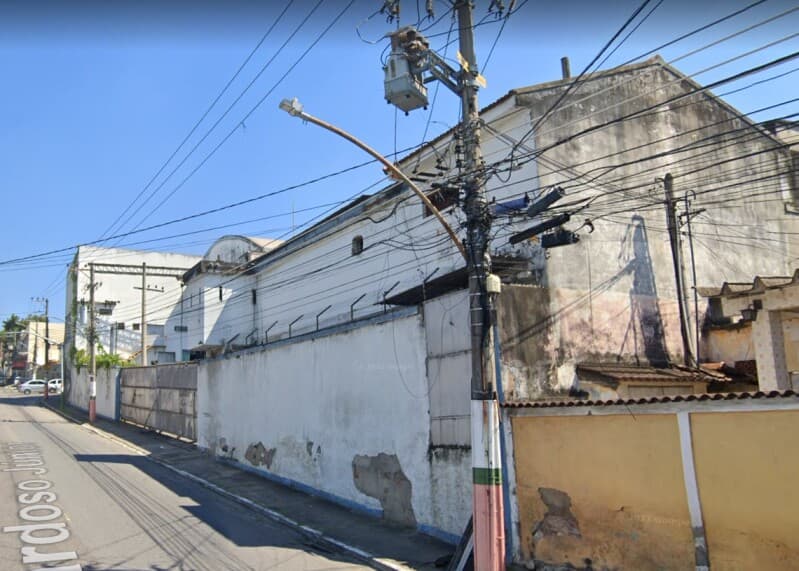 Foto 3 de 5: Comercial em leilão em Nilópolis - RJ — LOTE 001 GALPÃO EM NILÓPOLIS
