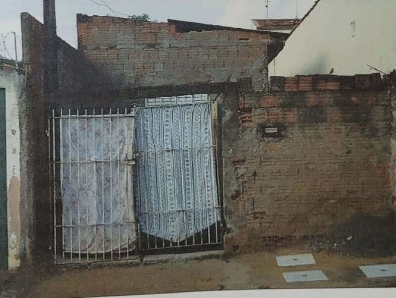 Terreno em leilão em Rio Claro - SP, bairro Jardim Residencial das Palmeiras — LOTE 001 Parte Ideal (50%) do Terreno com A.T. 250m², A.C. 66m², Jd. Residencial das Palmeiras , Rio
