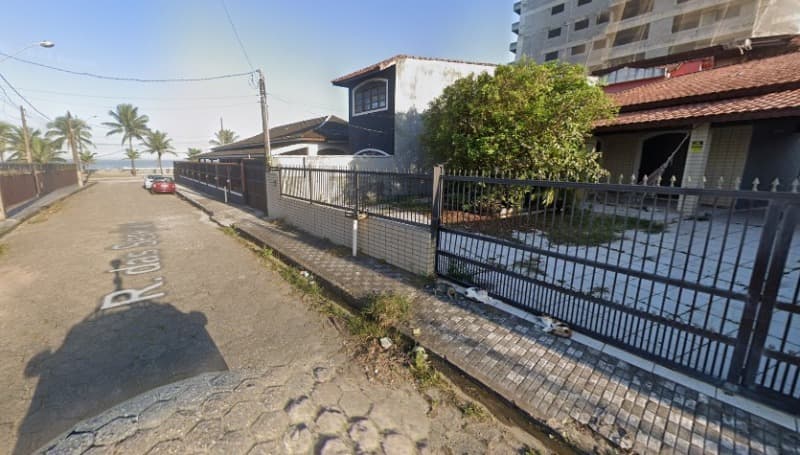 Casa em leilão em Mongaguá - SP — LOTE 001 Casa no Litoral com A.T. 450m², Vila Oceanópolis, Mongaguá - SP