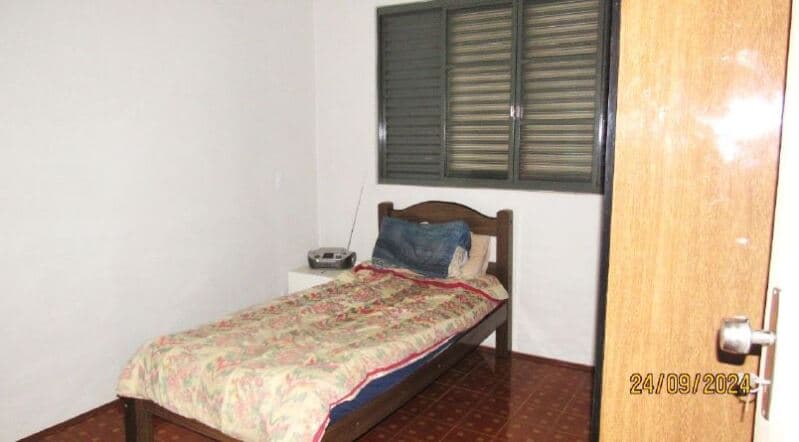 Foto 10 de 10: Terreno em leilão em Bauru - SP — LOTE 001 Terreno com A.T. 168m², A.C. 104m², casa unifamiliar e comercial, Pq. Santa Edwiges, Bauru/