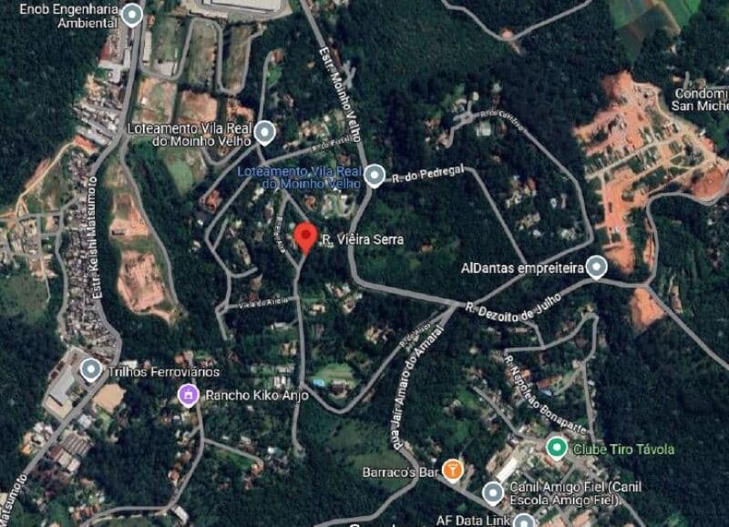 Terreno em leilão em Embu Das Artes - SP — LOTE 001 Terreno com A.U. 2.887m², A.T. 3.849m², Lote 06, Quadra 03, Vila Real do Moinho Velho, Embu
