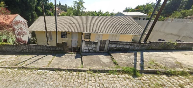 Foto 1 de 2: Casa em leilão em Ribeirão Pires - SP — LOTE 022 CASA E RESPECTIVO TERRENO, ÁREA 998,57M², CENTRO ALTO, RIBEIRÃO PIRES/SP