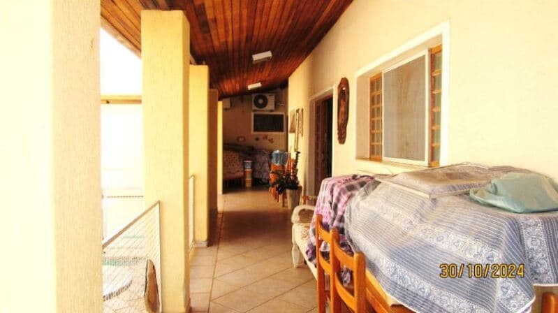 Foto 7 de 15: Casa em leilão em Bauru - SP, bairro Vila Pacífico — LOTE 001 Imóvel Residencial com A.C. 182m², A.T. 304m², piscina, Vila Pacífico, Bauru/SP