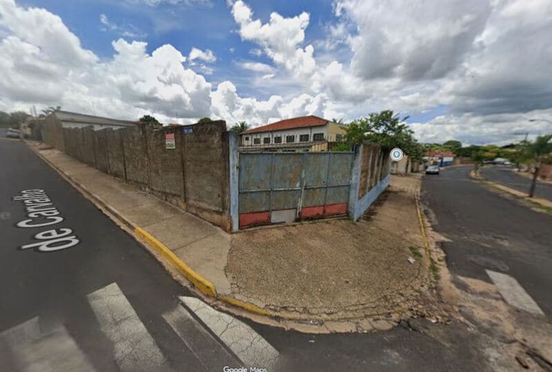 Foto 1 de 2: Terreno em leilão em São Simão - SP, bairro Vila Monteiro — LOTE 001 Terreno sem benfeitorias, com 600m², Vila Monteiro, São Simão/SP