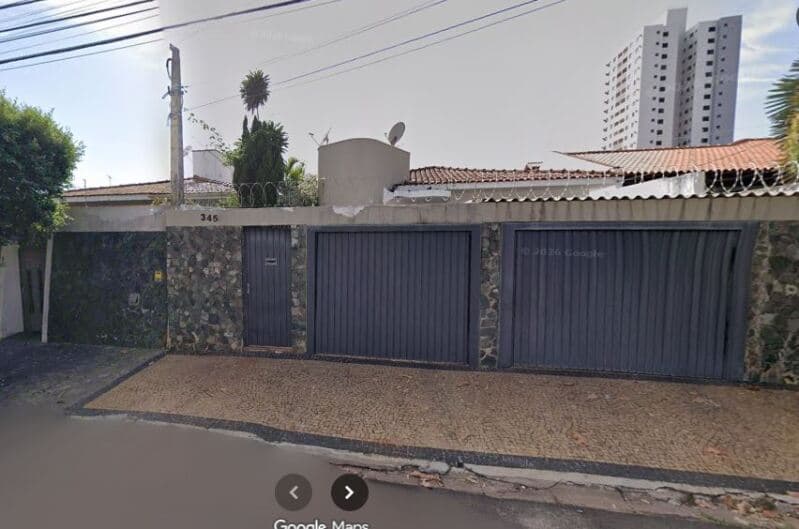Foto 1 de 3: Casa em leilão em Bauru - SP, bairro Higienópolis — LOTE 001 Imóvel residencial com A.T. 489m², 3 dorms (1 suíte), 2 vagas, churrasqueira, piscina, Higi