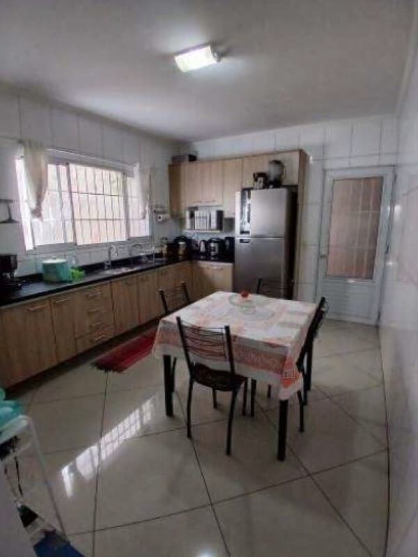 Foto 6 de 14: Casa em leilão em São Paulo - SP, bairro Parque das Árvores — LOTE 001 Casa com 2 pavimentos, A.C. 178m², 2 dorms, 1 suíte, Parque das Árvores, São Paulo/SP