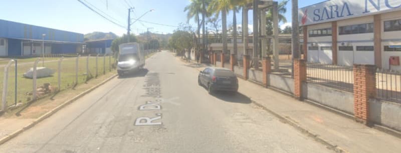 Comercial em leilão em Itajubá - MG — LOTE 017 Prédio industrial com área construída de 2.092,66 m², localizado na Rua Doutor José Ernani