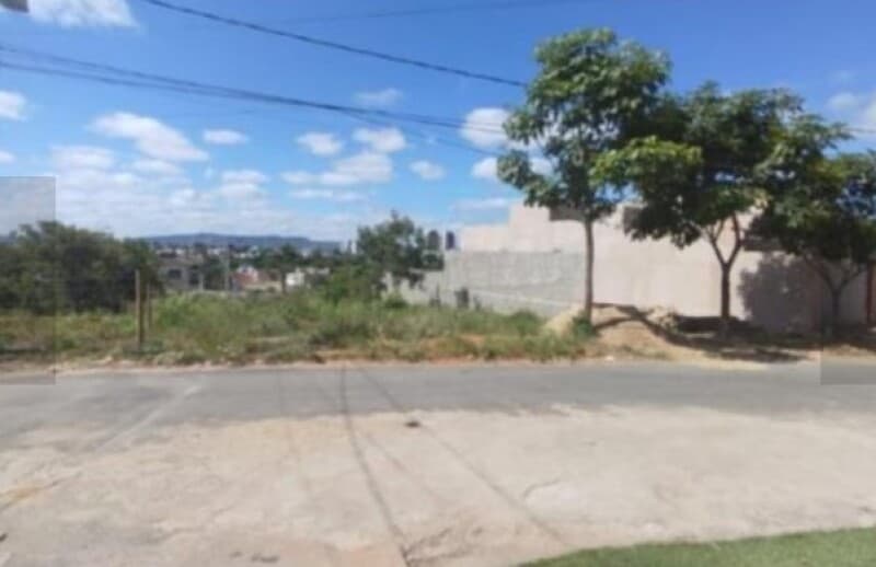 Area Rural em leilão em Montes Claros - MG, bairro Ibituruna — LOTE 118 LOTE 510M² LOCALIZADO NA RUA ARAXÁ NO BAIRRO IBITURUNA EM MONTES CLAROSMG