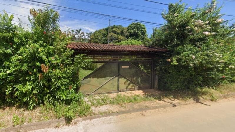 Terreno em leilão em Santana Do Paraíso - MG, bairro Veraneio — LOTE 126 COMPLEXO IMOBILIÁRIO COM 10 LOTES E ÁREA 4,215M² NO TERRENO POSSUI CHALÉ, PISCINA E CHURRAS