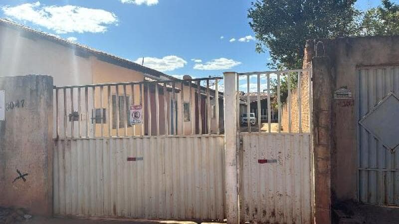 Casa em leilão em Luís Eduardo Magalhães - BA — LOTE 028 CASA EM LUIS EDUARDO MAGALHAES/BA - DESCONTO DE 40% DO VALOR DE AVALIAÇÃO NO 2º LEILÃO
