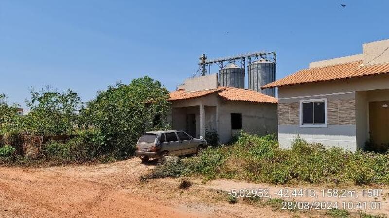 Casa em leilão em Altos - PI — LOTE 252 CASA EM ALTOS/PI