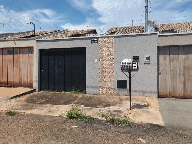 Casa em leilão em Trindade - GO — LOTE 140 CASA EM TRINDADE/GO - DESCONTO DE 4% DO VALOR DE AVALIAÇÃO NO 2º LEILÃO