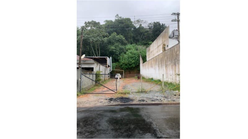 Terreno em leilão em Mairiporã - SP — LOTE 011 Terreno 347m² - Mairiporã