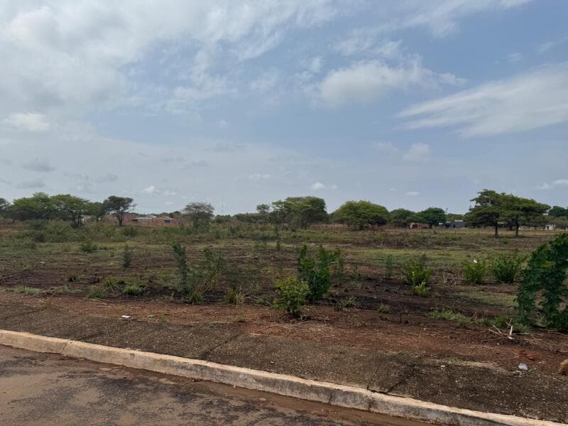 Foto 2 de 6: Imóvel em leilão em Araguacema - TO — LOTE 014 Lote nº 16, da Quadra nº 45, com área de 587,59 m², o qual está matriculado sob o nº 6.157,