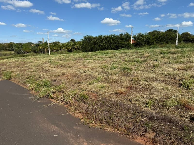 Foto 3 de 6: Terreno em leilão em Américo De Campos - SP — LOTE 002 1 Terreno Lote 5 da Quadra 2 do Loteamento Papini e Barreto