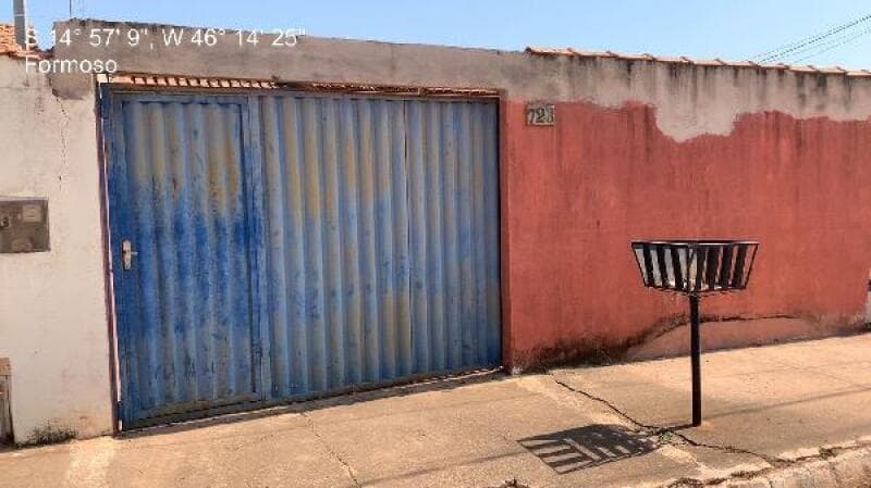 Casa em leilão em Formoso - MG — LOTE 128 Casa