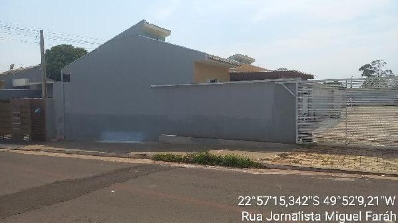 Casa em leilão em Ourinhos - SP — LOTE 518 Casa