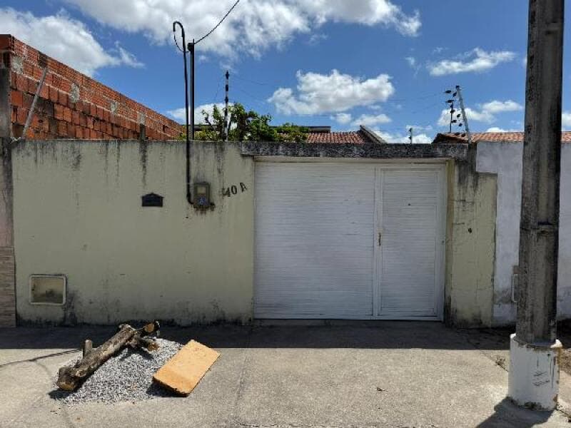 Casa em leilão em Horizonte - CE, bairro Buenos Aires — LOTE 054 Casa