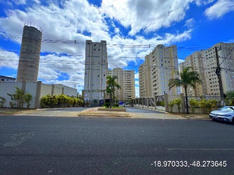 Apartamento em leilão em Uberlândia - MG — LOTE 164 Apartamento