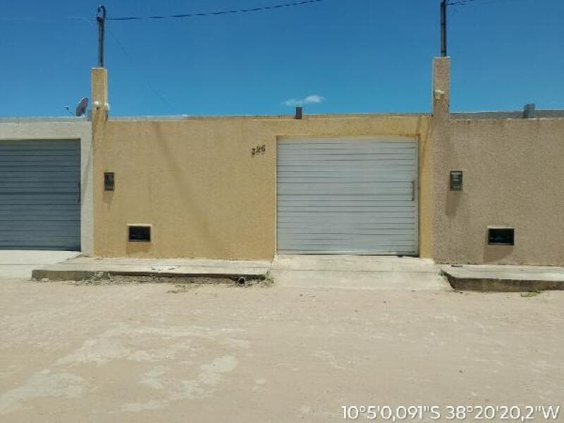 Vaga de Garagem em leilão em Jeremoabo - BA, bairro Centro — LOTE 025 Casa