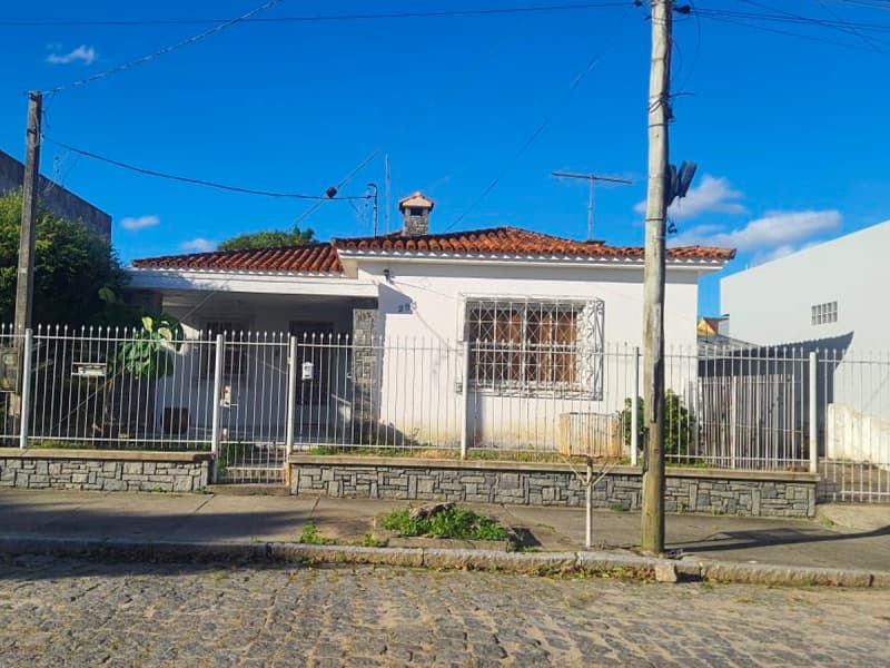 Terreno em leilão em São Lourenço Do Sul - RS, bairro Centro — LOTE 002 Imóvel na Rua Bento Gonçalves 293 no Centro de São Lourenço do Sul próximo a Faculdade Furg