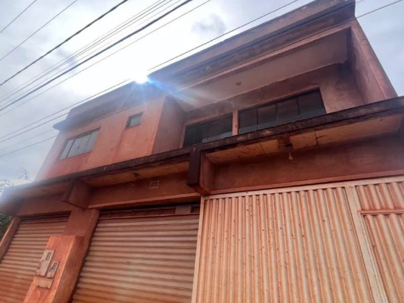 Foto 2 de 8: Terreno em leilão em Padre Bernardo - GO — LOTE 001 Terreno urbano com ou sem benfeitoria