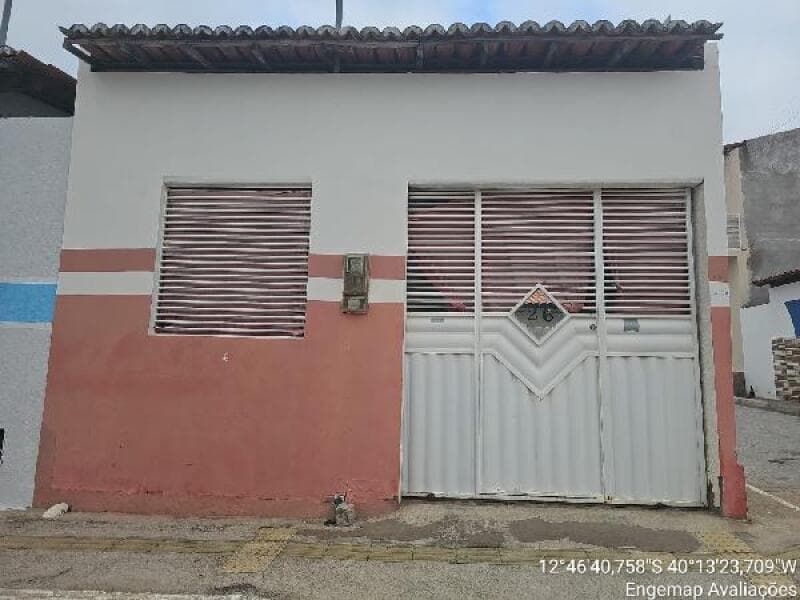 Casa em leilão em Iaçu - BA — LOTE 009 IMOVEL