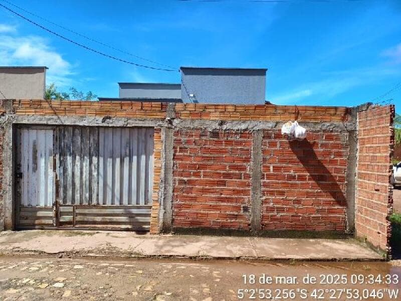Casa em leilão em Altos - PI — LOTE 197 IMÓVEL