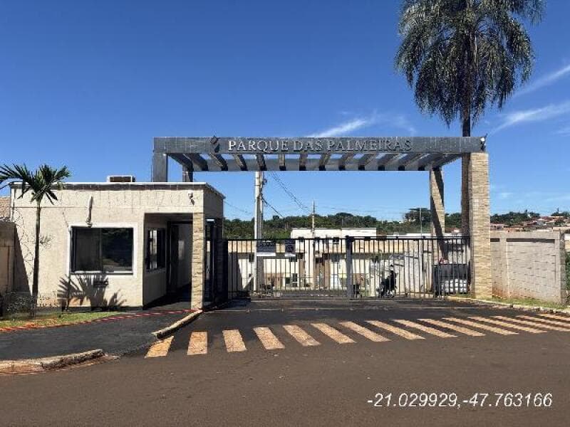 Casa em leilão em Jardinópolis - SP — LOTE 485 IMOVEL