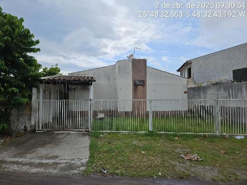 Casa em leilão em Matinhos - PR — LOTE 276 Casa