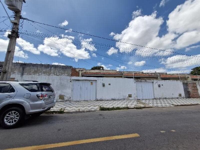 Casa em leilão em Horizonte - CE — LOTE 097 Casa