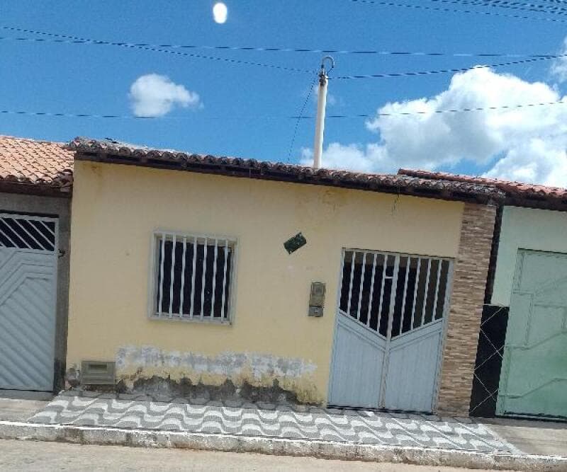 Casa em leilão em Iaçu - BA — LOTE 122 Casa