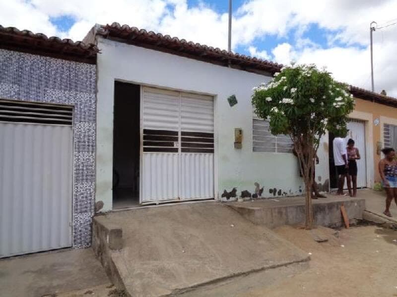 Casa em leilão em Iaçu - BA — LOTE 128 Casa