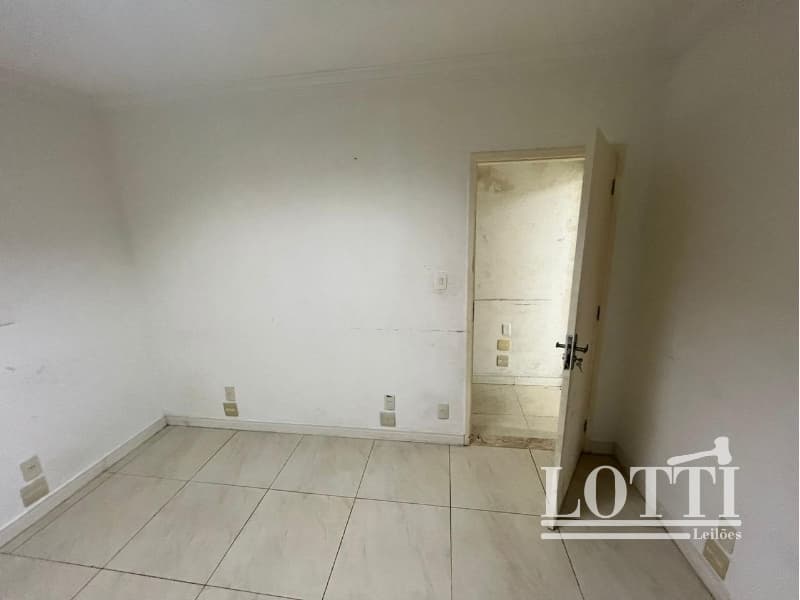 Foto 39 de 51: Comercial em leilão em São Paulo - SP, bairro Jardim Seckler — LOTE 001 Prédio Residencial