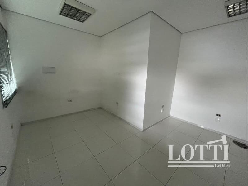 Foto 44 de 51: Comercial em leilão em São Paulo - SP, bairro Jardim Seckler — LOTE 001 Prédio Residencial