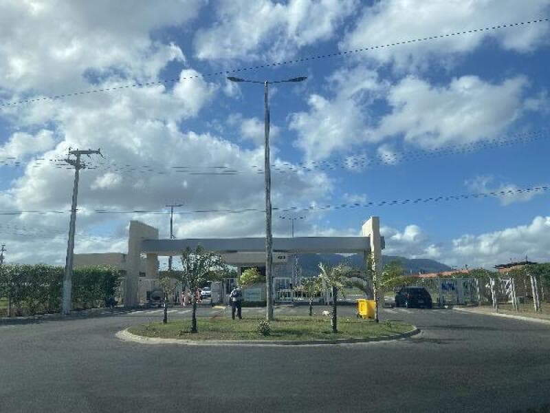 Casa em leilão em Pacatuba - CE, bairro Cj Jereissati III — LOTE 047 Casa