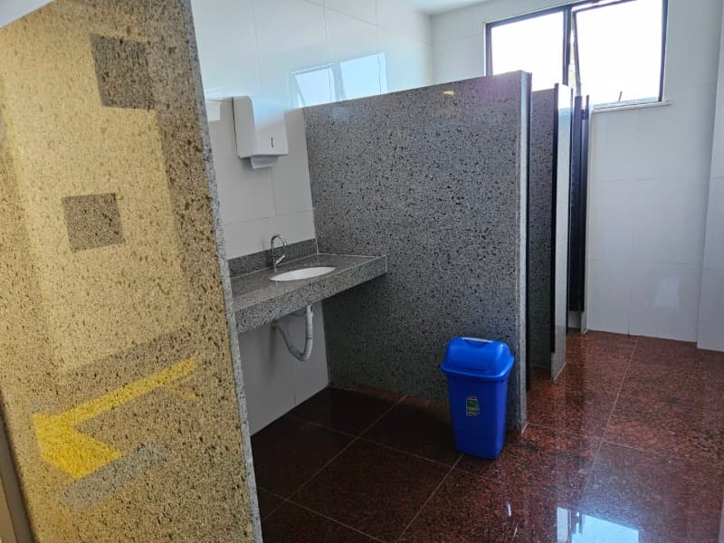 Foto 12 de 34: Comercial em leilão em São Luís - MA — LOTE 001 Prédio comercial no Calhau, São Luís/MA com área construída de 1.215,05 m²