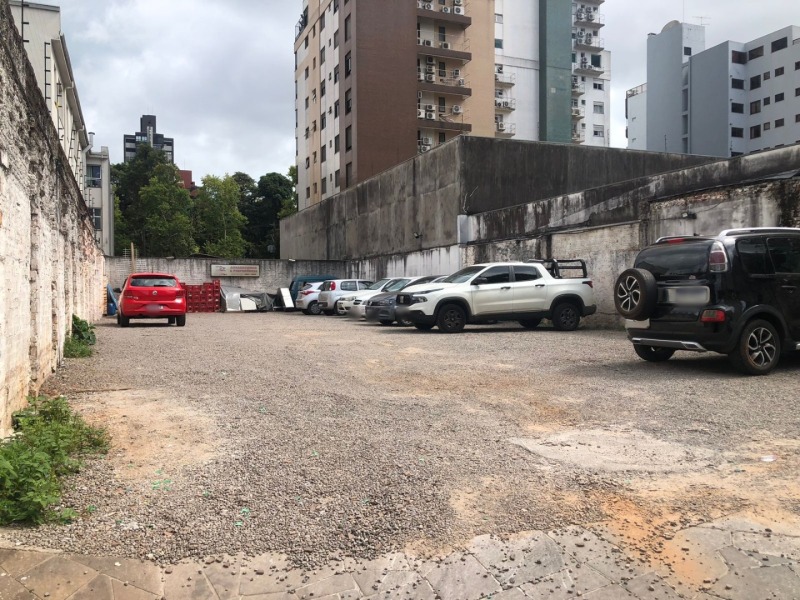 Foto 7 de 18: Terreno em leilão em Passo Fundo - RS, bairro Centro — LOTE 001 A FRAÇÃO IDEAL DE 33,33% SOBRE O TERRENO URBANO, com a área superficial de 1.133,77m² em PA