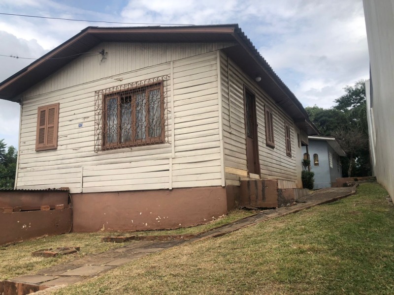 Foto 6 de 9: Terreno em leilão em Passo Fundo - RS, bairro Centro — LOTE 002 UM TERRENO URBANO, com a área superficial de 566,50m² + Benfeitoria em PASSO FUNDO/RS