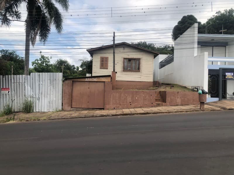 Foto 1 de 9: Terreno em leilão em Passo Fundo - RS, bairro Centro — LOTE 002 UM TERRENO URBANO, com a área superficial de 566,50m² + Benfeitoria em PASSO FUNDO/RS