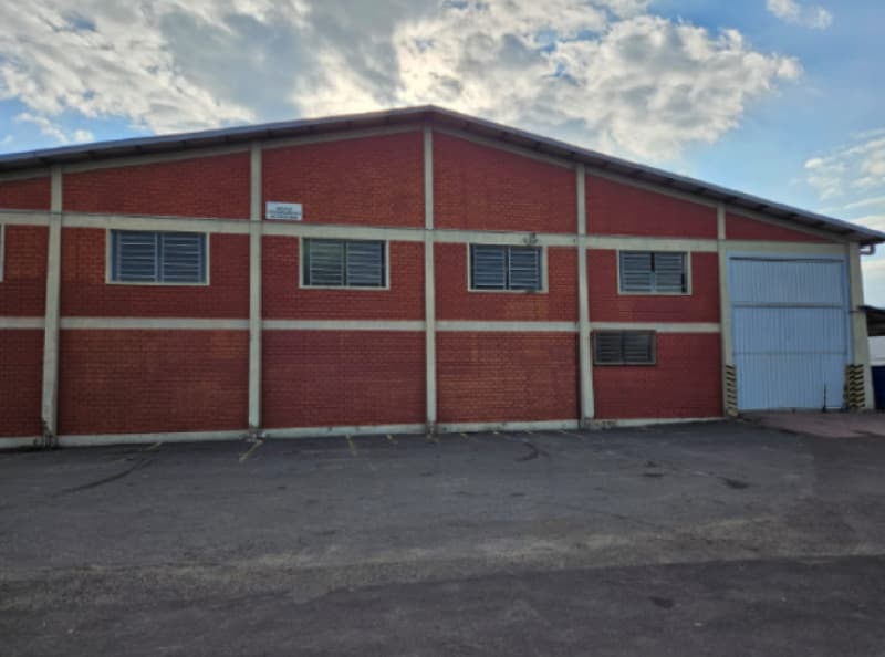 Foto 6 de 10: Comercial em leilão em Campo Bom - RS, bairro V — LOTE 001 IMÓVEL URBANO/INDUSTRIAL, com a área superficial de 52.071,98m² em CAMPO BOM/RS + Benfeitor