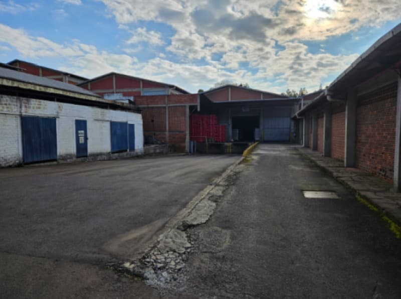 Foto 3 de 10: Comercial em leilão em Campo Bom - RS, bairro V — LOTE 001 IMÓVEL URBANO/INDUSTRIAL, com a área superficial de 52.071,98m² em CAMPO BOM/RS + Benfeitor