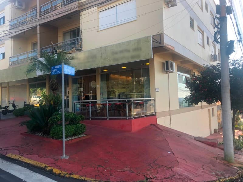Foto 16 de 22: Comercial em leilão em Erechim - RS, bairro Centro — LOTE 001 SALA COMERCIAL DE Nº 01 (UM), no térreo, do Residencial Tonial, com a área privativa de 117